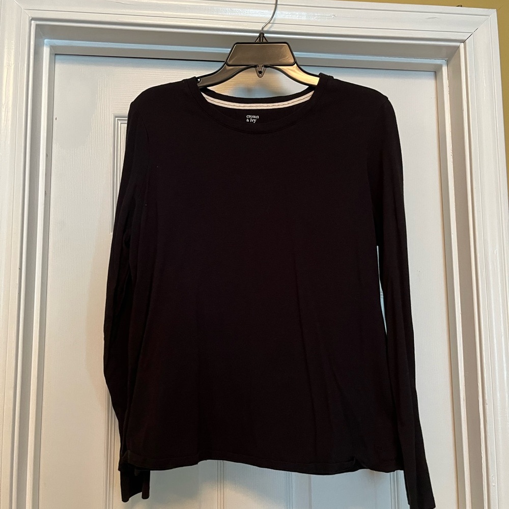 Crown & Ivy Black Long Sleeve Tshirt